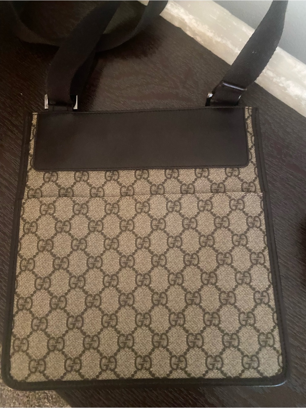 Gucci Supreme Crossbody EUC